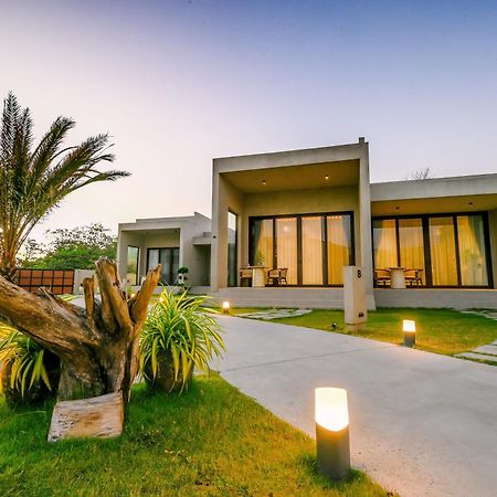 Tana Beach Villas Лиан Экстерьер фото