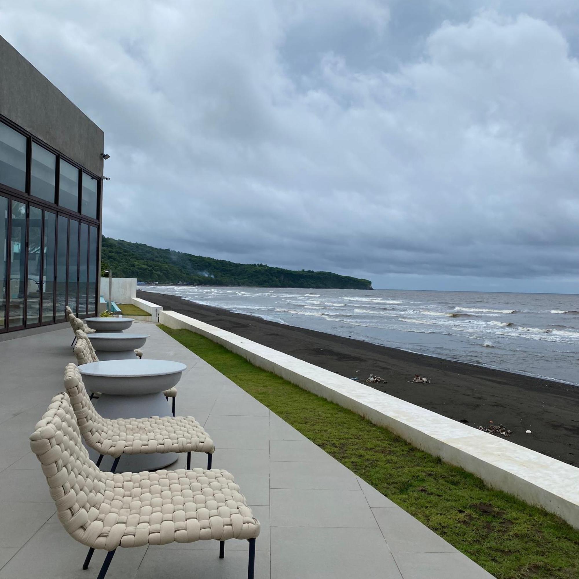 Tana Beach Villas Лиан Экстерьер фото